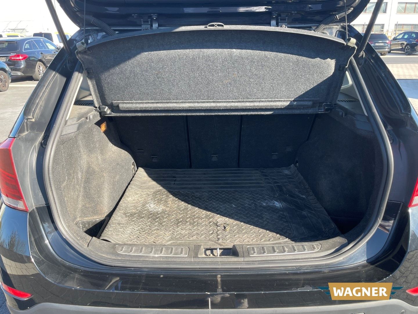 Fahrzeugabbildung BMW X1 18 d xDrive 18d Klima  Motorschaden