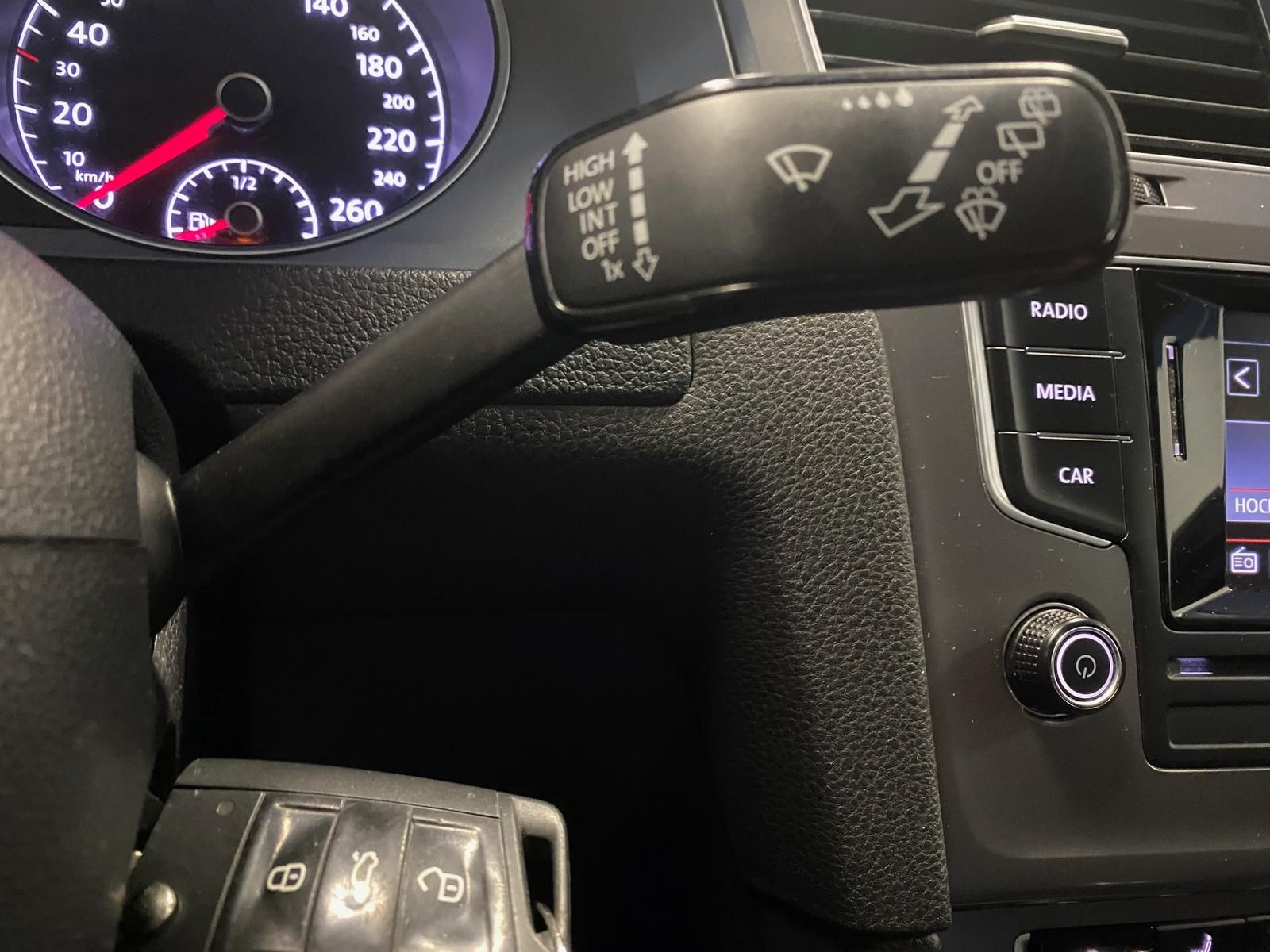 Fahrzeugabbildung Volkswagen Golf 1.2 TSI Lounge BMT+ PDC V&H+SITZHEIZ+KLIMA+