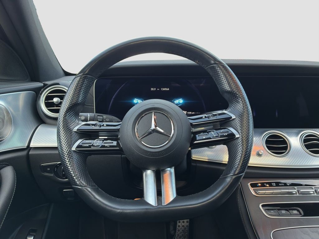 Fahrzeugabbildung Mercedes-Benz E 300 de T AMG*PANO-SD*AHZV*HUD*DISTR*BURMESTER*