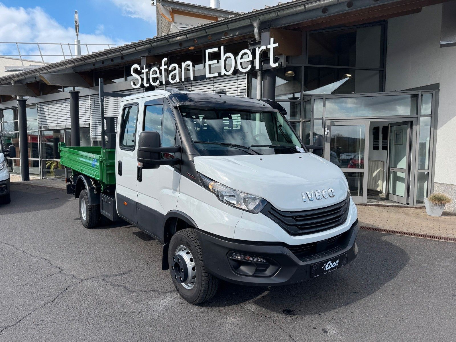 Fahrzeugabbildung Iveco Daily 70C18 H 3.0L *AHK*7-Sitze*Standheizung*