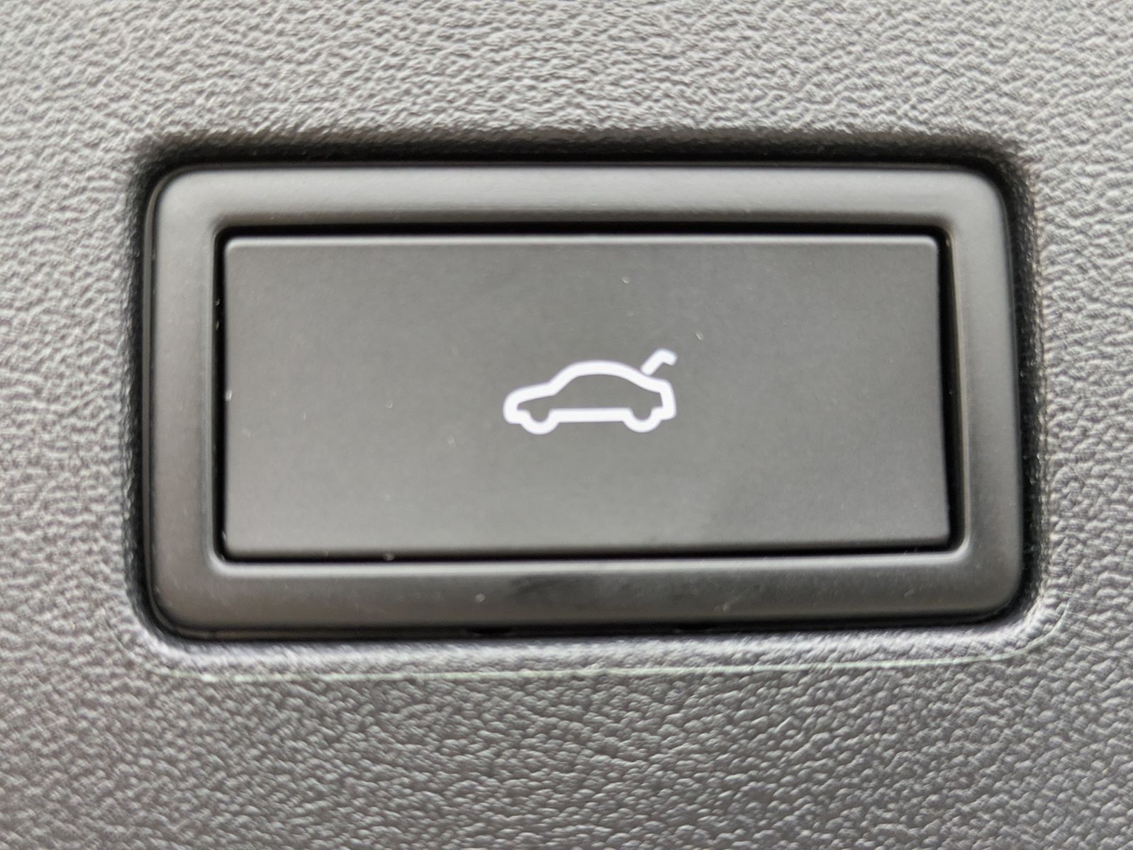 Fahrzeugabbildung Volkswagen Tayron 2.0 TDI 4M R-Line BLACK*7Si*MATRIX*PANO