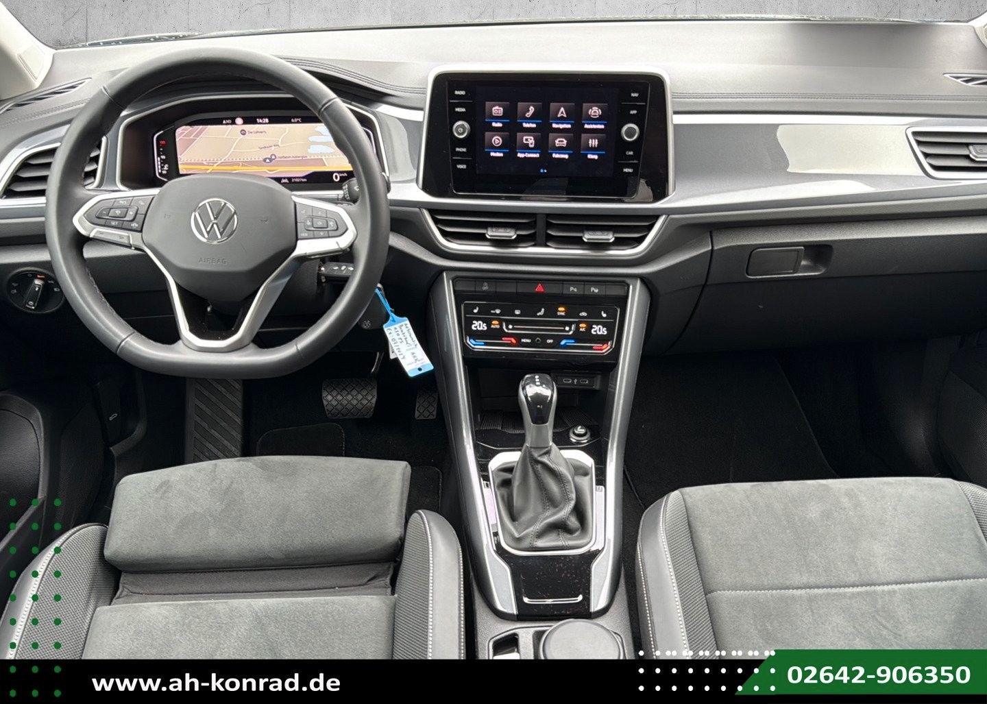 Fahrzeugabbildung Volkswagen T-Roc Style1.5 TSI*AHK*PDC*ASSIST*TEMPO*NAVI*