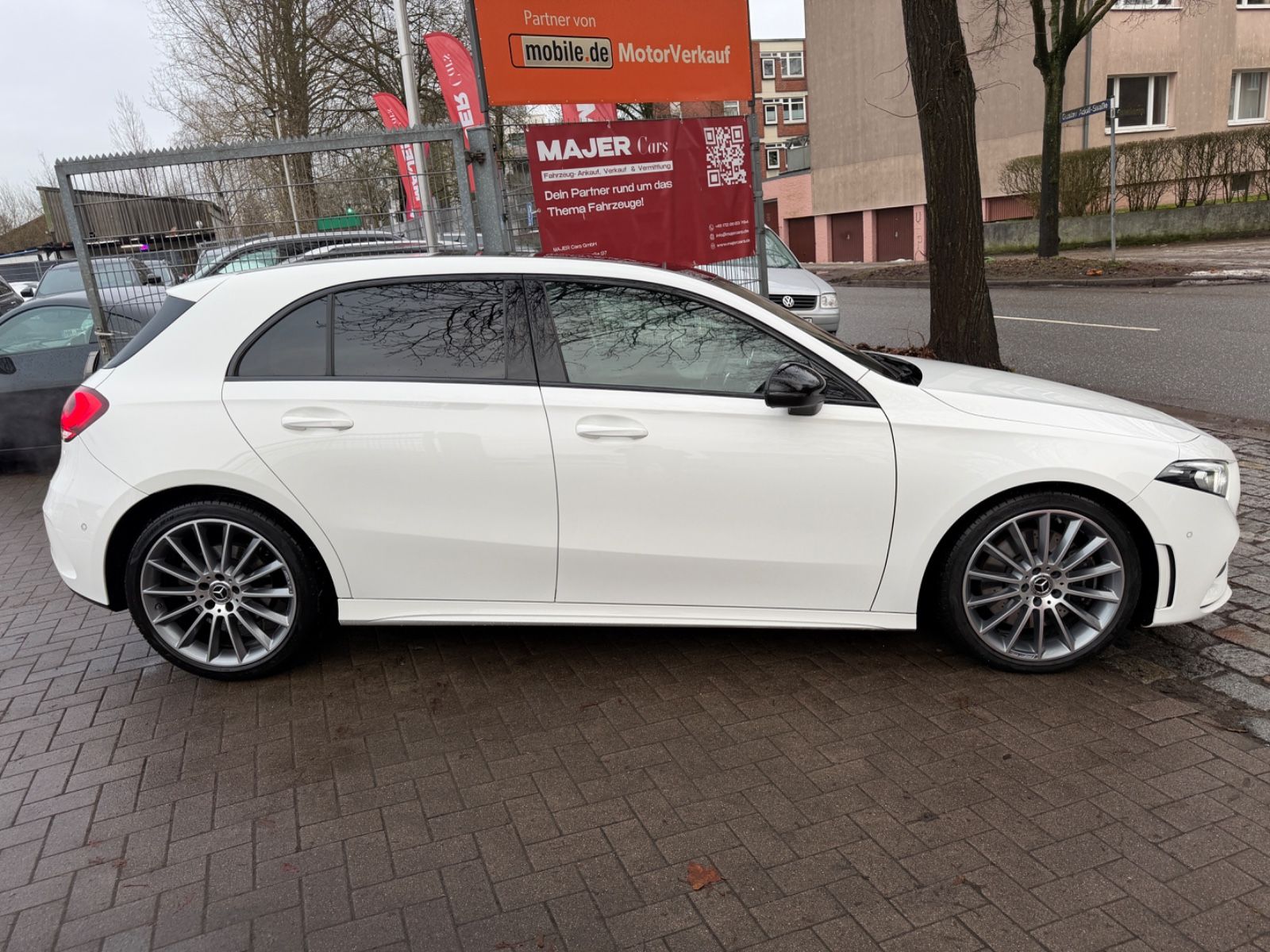 Fahrzeugabbildung Mercedes-Benz A 250 AMG Line*BURMESTER*PANO*ALCANTARA*