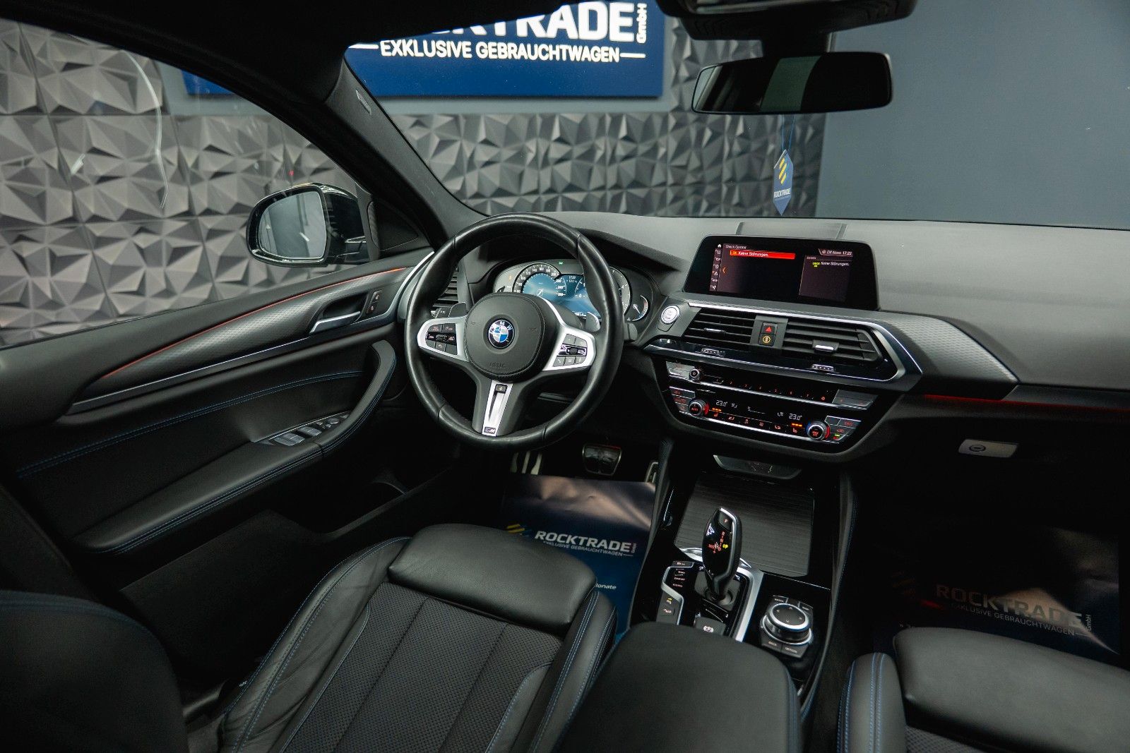 Fahrzeugabbildung BMW X4 xDrive 20d M Sport X Shadow Line *ACC*LED*DAB
