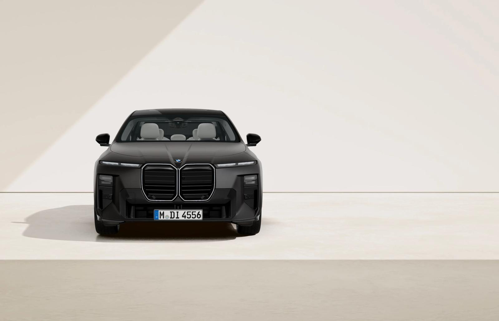 BMW 740 xDrive M Sport*CONNOISSUER*SKYLOUNGE*PANO*