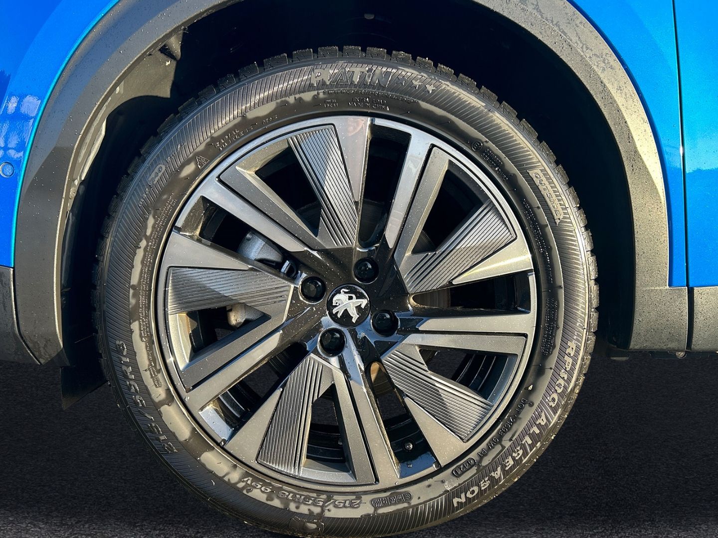 Fahrzeugabbildung Peugeot 2008 e- GT Pack *Rückfahrkamera* *Sitzheizung* *