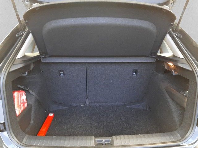 Fahrzeugabbildung Skoda Kamiq Selection 1.0TSI DSG SitzHz LenkHz LED