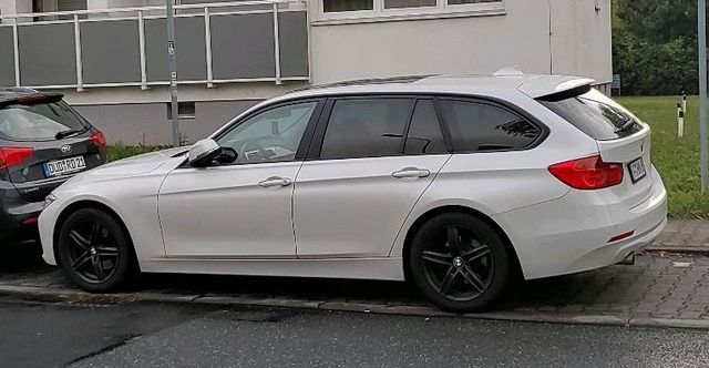 BMW 320d Touring F31 *Leder *Panoramadach