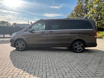 Mercedes V 250 - 12