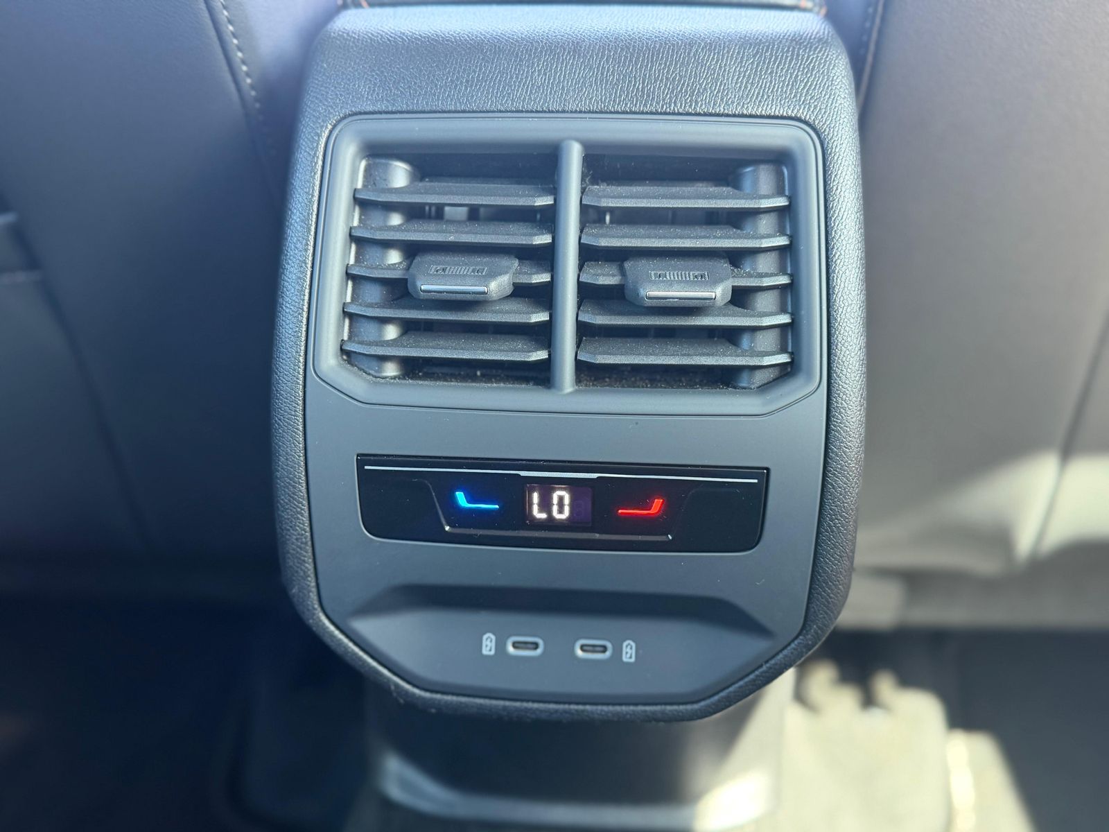 Ilustración del vehículo CUPRA Leon 1.5 eTSI MATRIX*PANO*ALCAN.*AHK*SENN*Drive2
