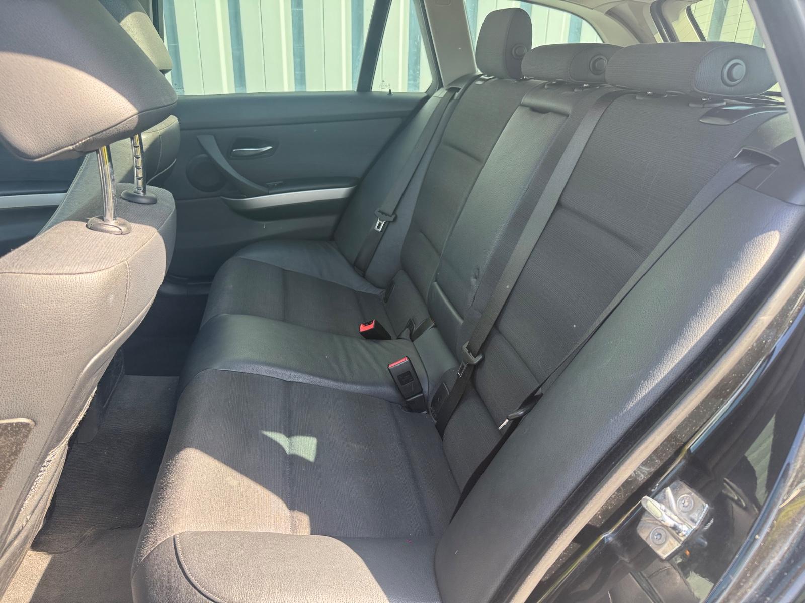 BMW 320 2006 — photo 15