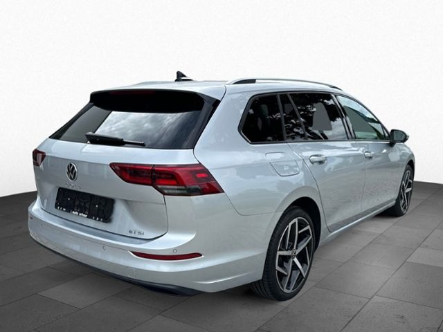 Fahrzeugabbildung Volkswagen Golf VIII Variant 1.5 eTSI LIFE HEAD-UP KAMERA N