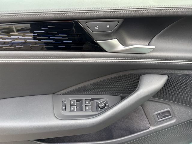 Passat Variant 2.0 TDI DSG ELEGANCE IQ.LIGHT+AHK