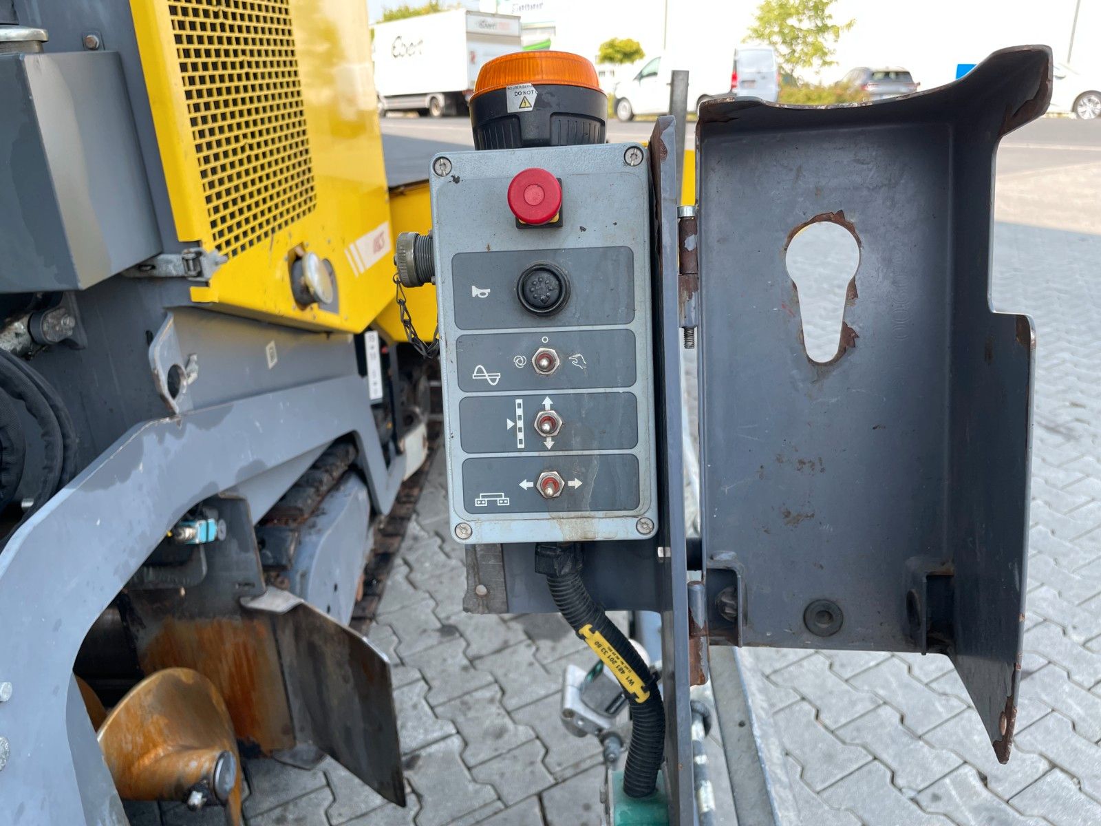 Fahrzeugabbildung Dynapac F1200CS / nur 1.662h / inkl. Verbreiterungen