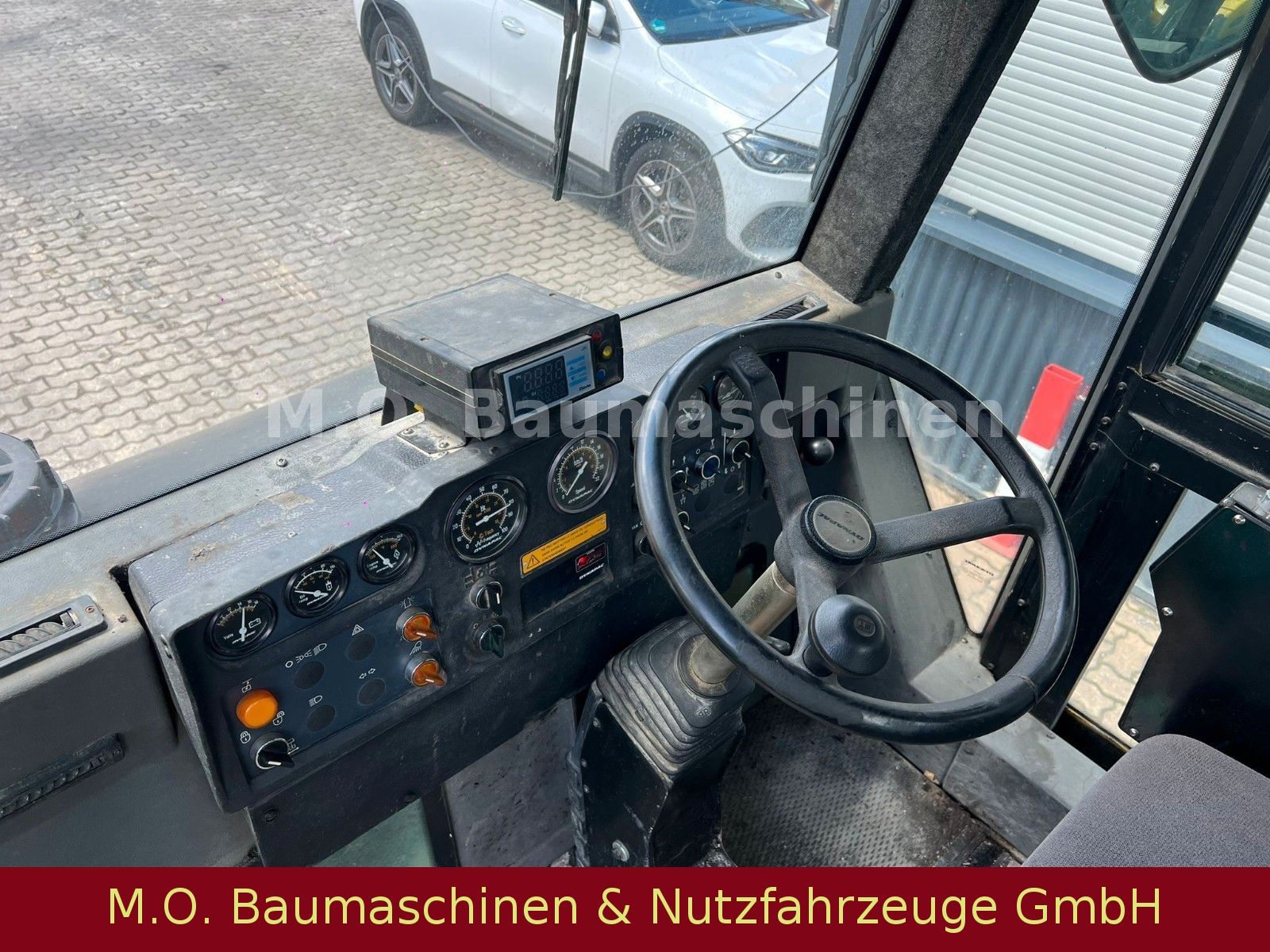 Fahrzeugabbildung Dynapac CC 222 CHF / Kombiwalze / 7.25 t / AC /