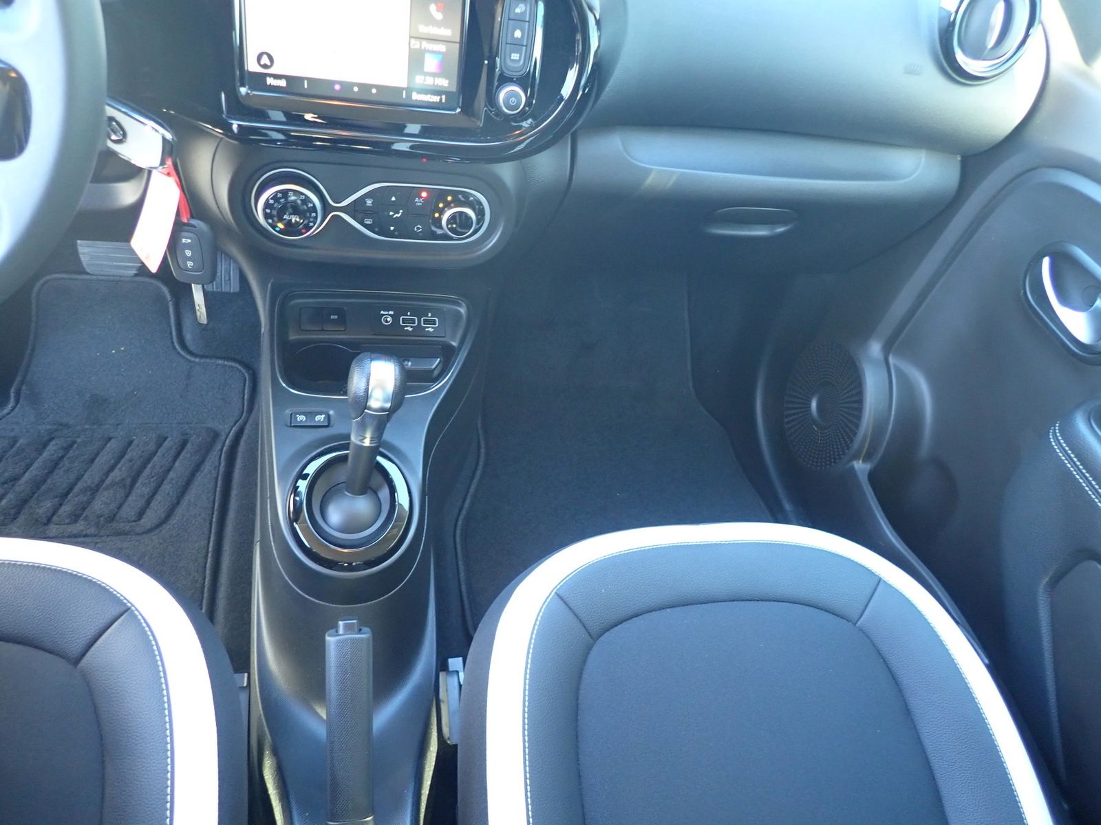 Fahrzeugabbildung Renault Twingo Urban Night Electric