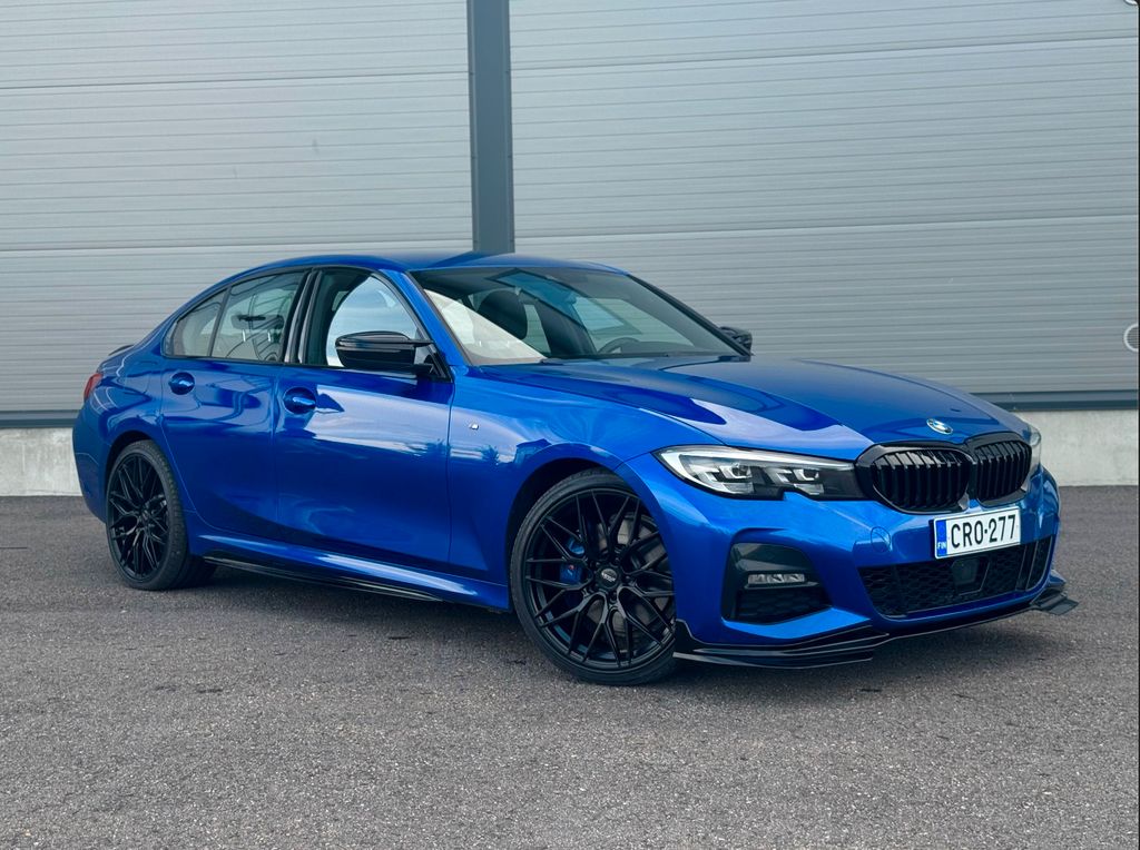 BMW 330