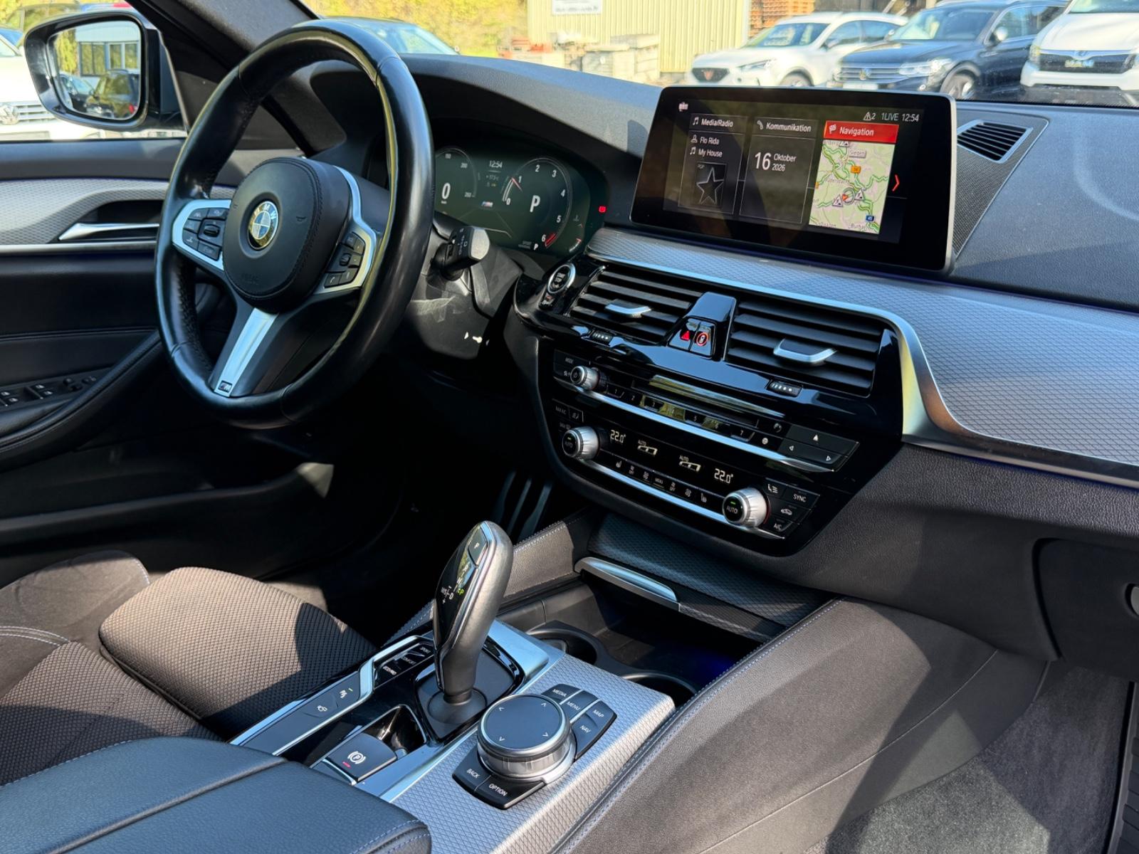 BMW 520 5 Touring 520 d M Sport/HUP/360*/ACC