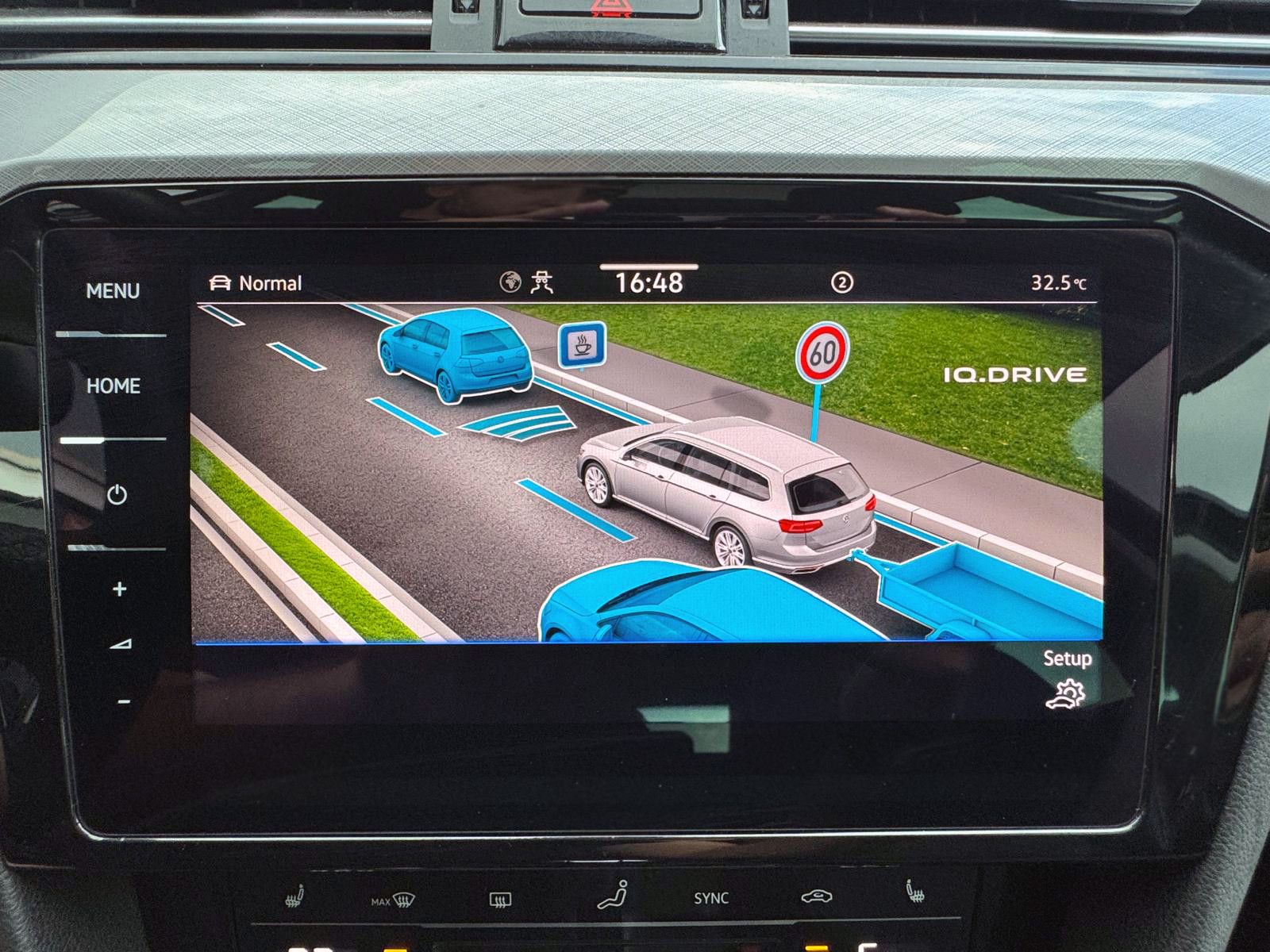 Fahrzeugabbildung Volkswagen Passat Varia. 1.4TSI DSG GTE R-Line ACC PANO AHK
