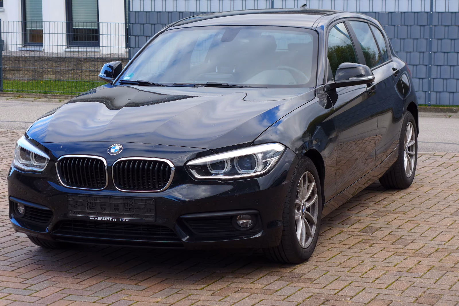 BMW 118i Autom.Advantag LED Leder Navi ALU Schaden