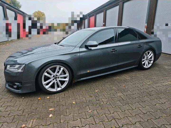 Audi S8