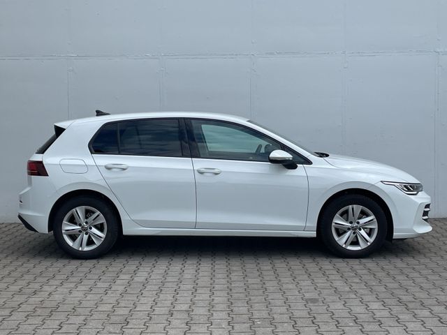 Golf VIII 1.5 eTSI DSG Life Kamera/ACC/App-Con.