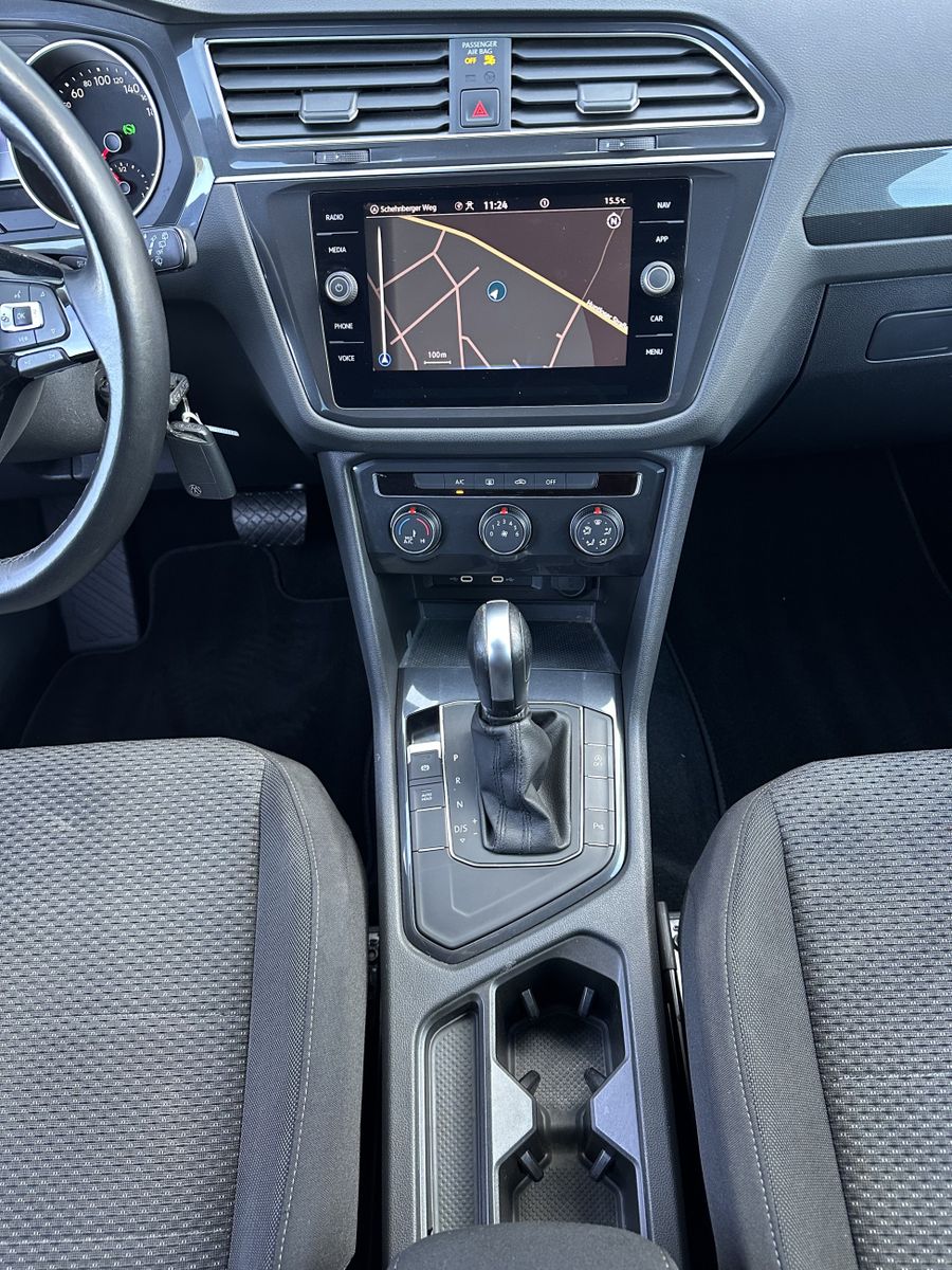 Fahrzeugabbildung Volkswagen Tiguan Allspace 2.0 TDI DSG R-Line Black NAV+ACC