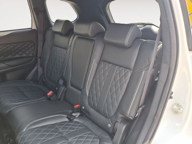 Outlander 2.4 4WD Plug-In Hybrid Diamant