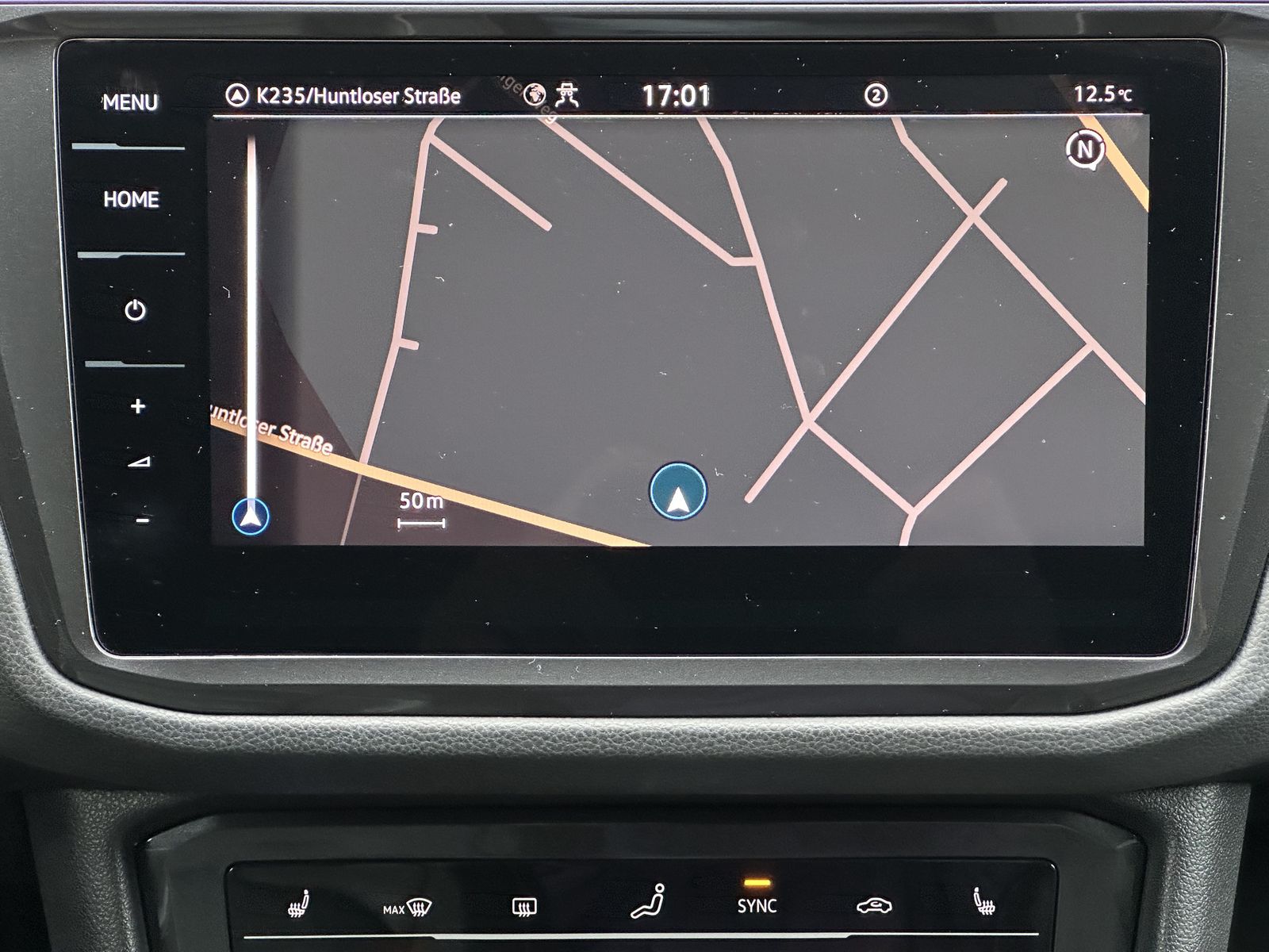 Fahrzeugabbildung Volkswagen Tiguan 2.0 TDI DSG R-Line Black NAV+IQ-LIGHT+ACC