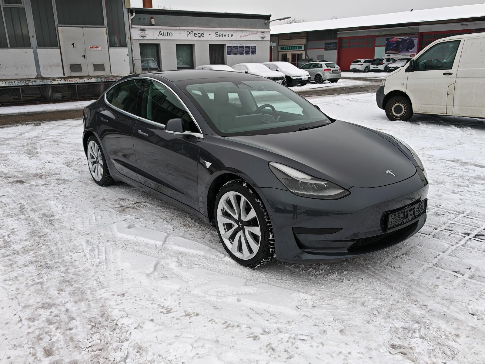 Tesla Model 3 SR Plus / LFP / AHK / 19" / FSD