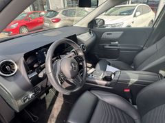 Fahrzeugabbildung GLA 200 Style 4Matic