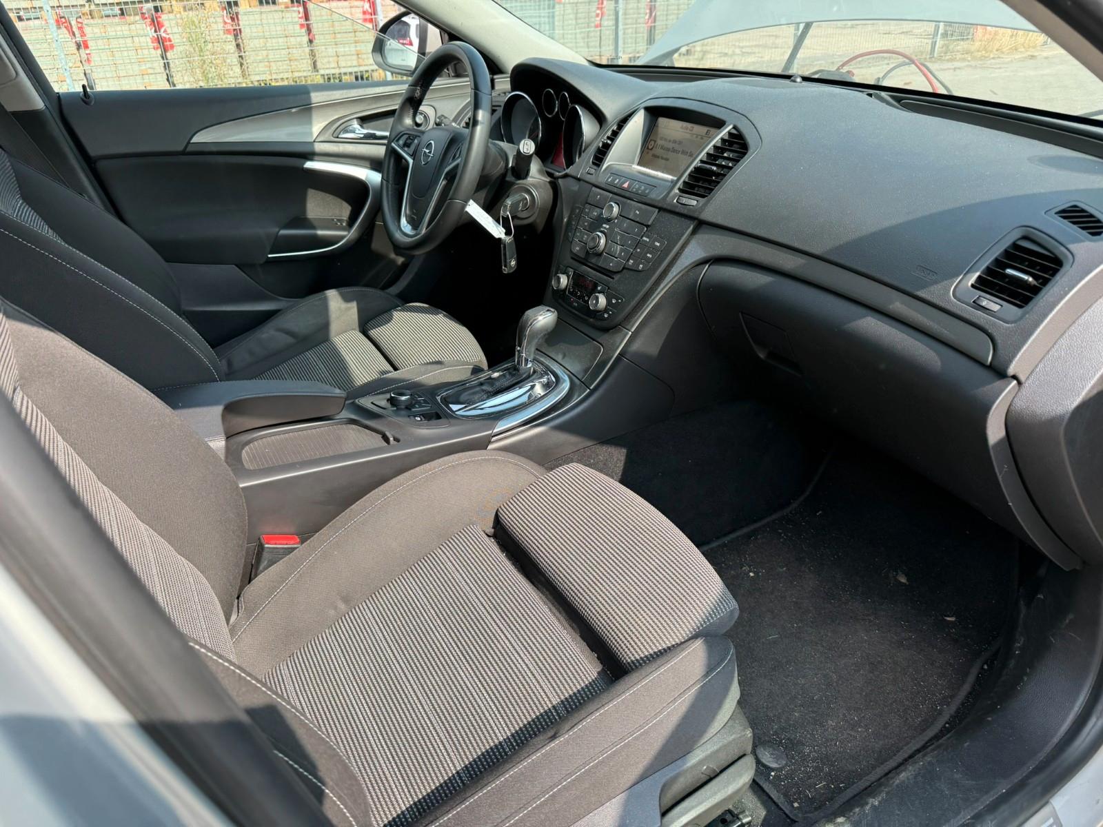 Opel Insignia 2012 — фото 24