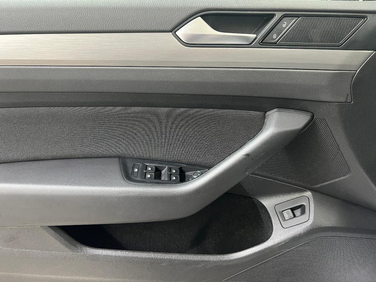 Volkswagen Passat Variant - Bild 7