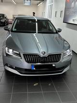 Skoda Superb 2.0 TDI SCR 140kW DSG Ambition Ambition - Skoda Superb in Duisburg