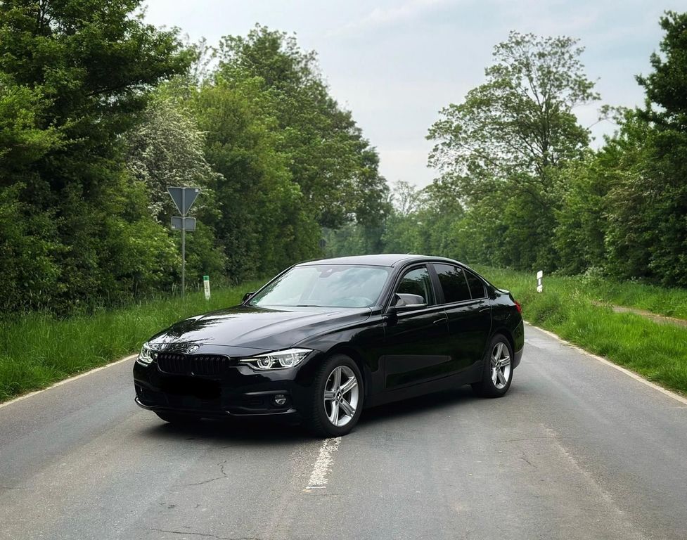 Image of BMW 320