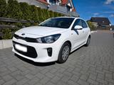 Kia Rio 1.2 / 84ps  mit guten Zustand - Kia Rio: Kombi