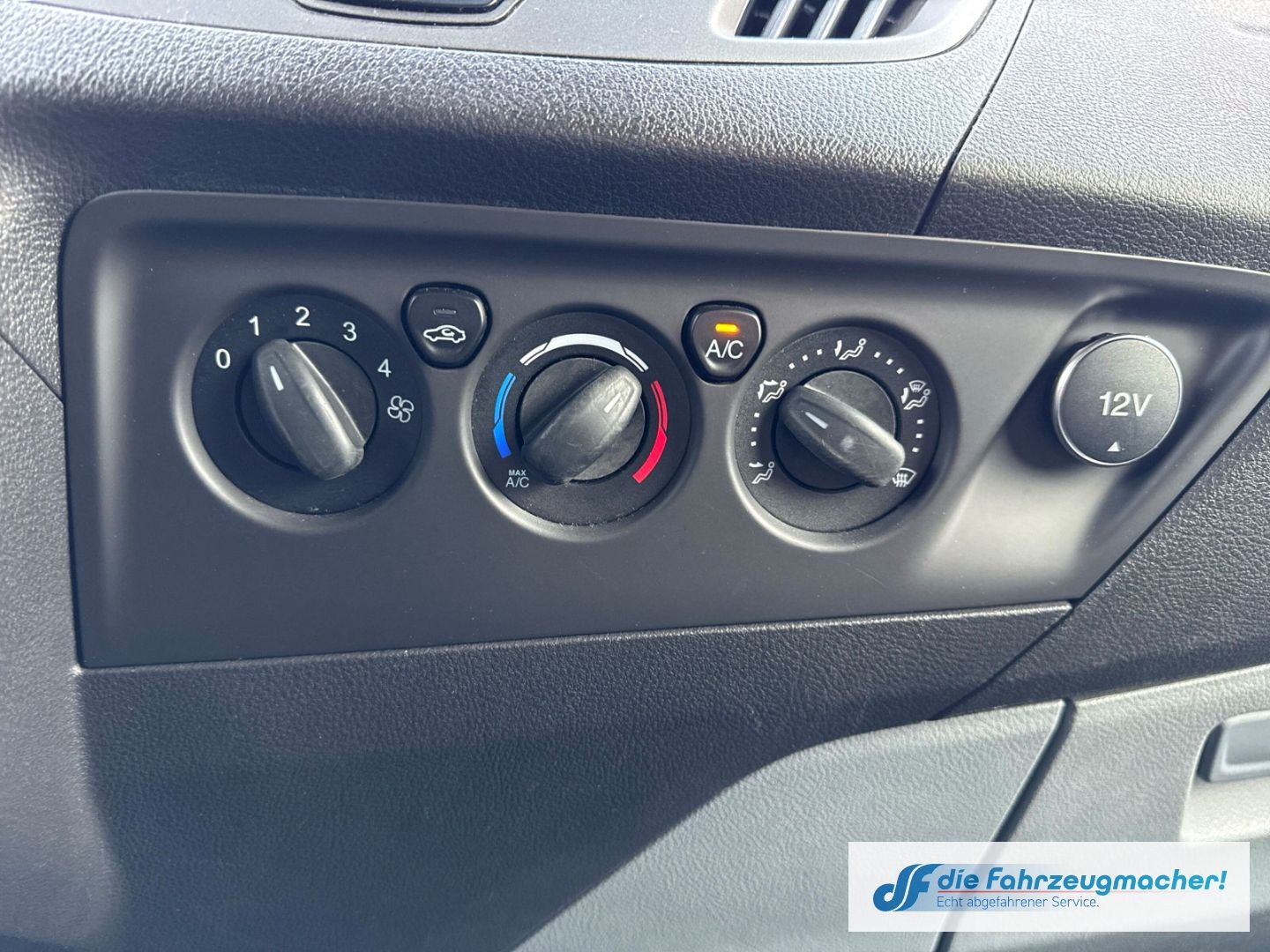 Fahrzeugabbildung Ford Transit Custom 300 L1 *7037 *KLIMA *EXPORT