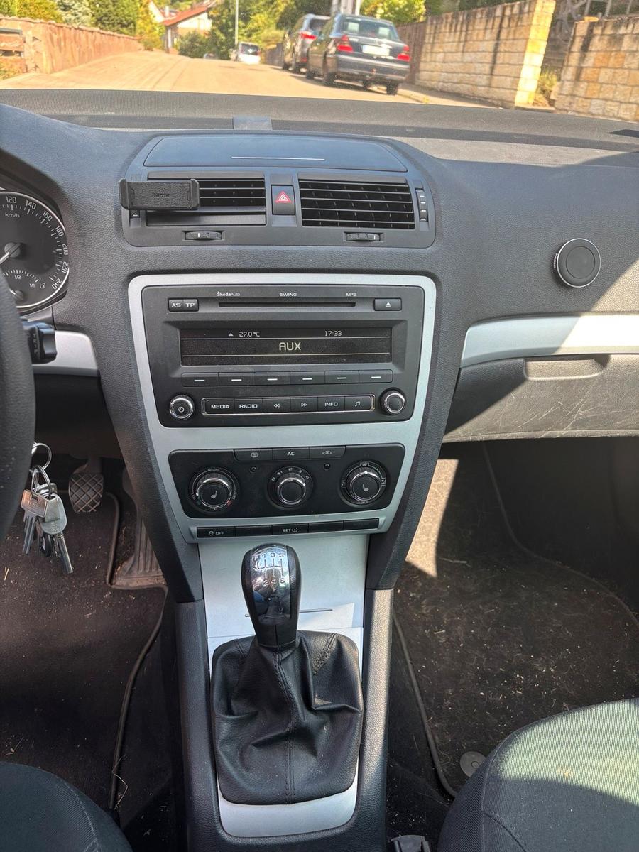 Skoda Octavia 2010 — photo 6