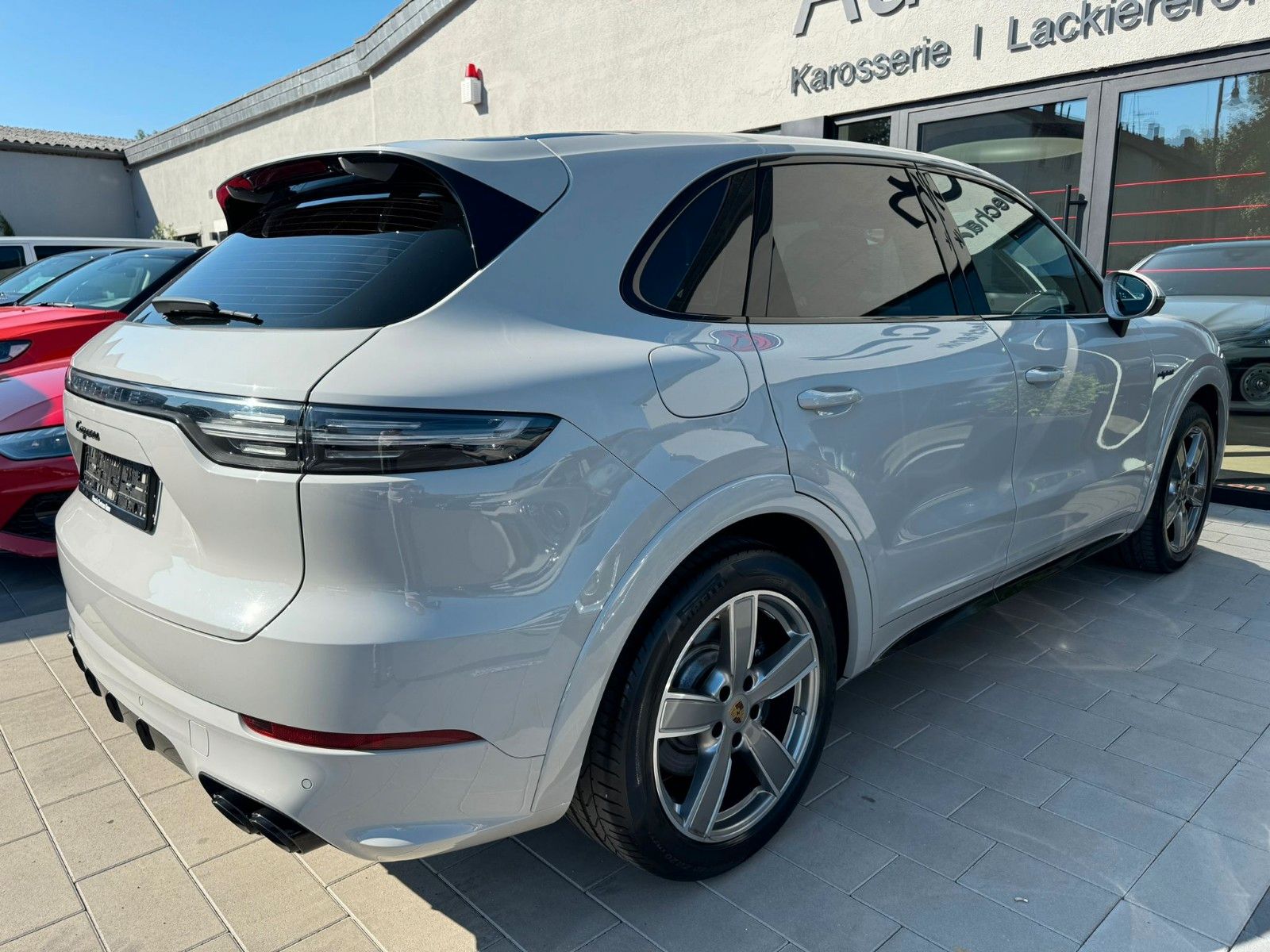 Fahrzeugabbildung Porsche Cayenne E-Hybrid*Approved11/27*Pano*Allradlenk*