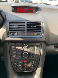 Bild 24 Opel Meriva B Edition AUTOMATIK