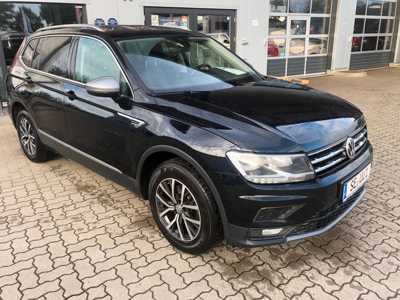 Fahrzeugabbildung Volkswagen Tiguan Allspace Comfortline 7 Sitzer/Automatik