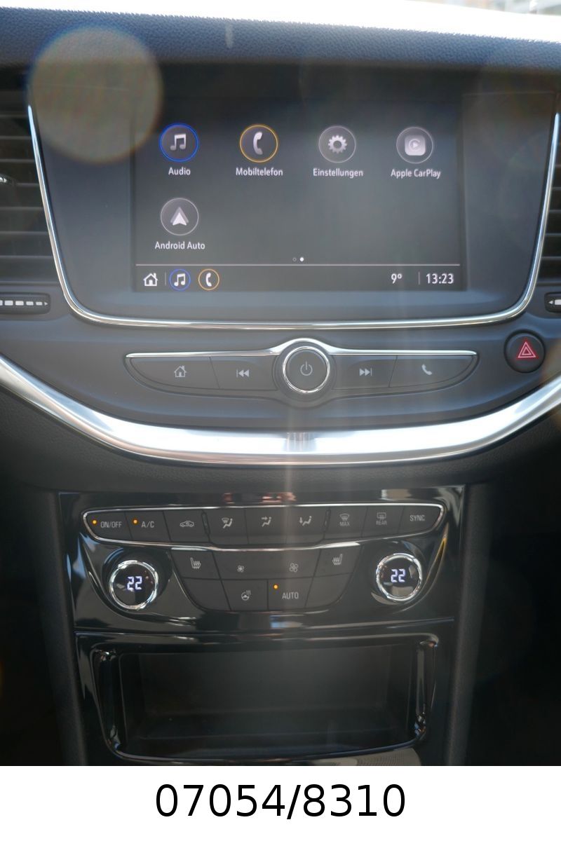Fahrzeugabbildung Opel Astra K Lim./ Design & Tech