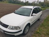 Volkswagen Passat Kombi  Benzin 1.6 74kW neu TUV - Volkswagen Passat aus 1999: Kombi