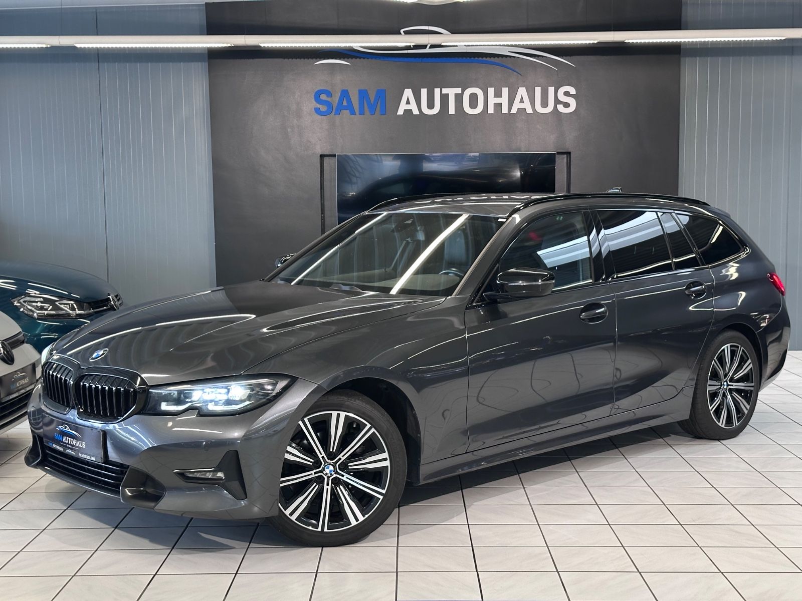 BMW 318d Touring Sport Line /LED/SHADOW/NAV/PDC/SHZ/ imagem 2