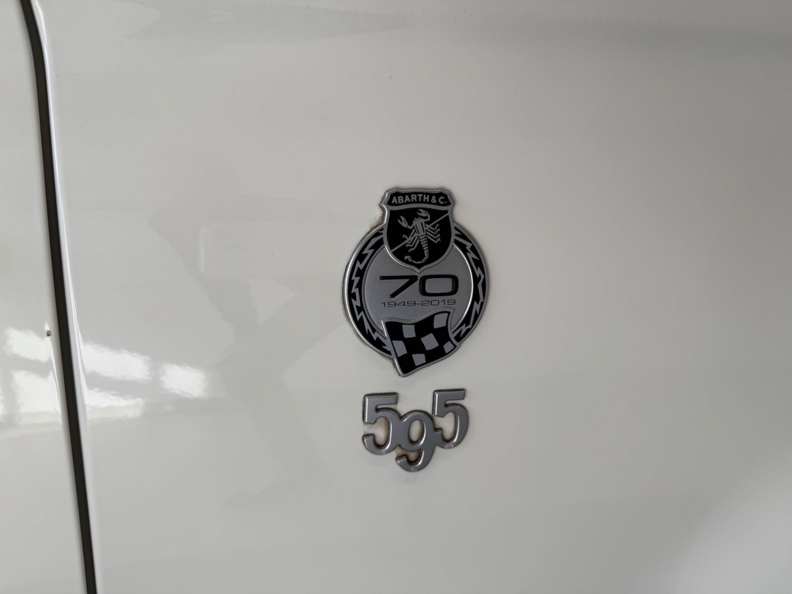 Fahrzeugabbildung Abarth 500 595 Basis, Sky Dome Pano,  Alu Sport,