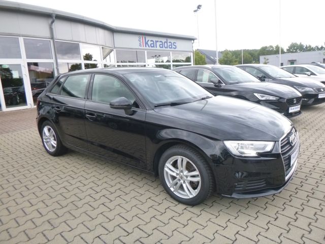 Fahrzeugabbildung Audi A3 Sportback 35 TFSI >AUT/NAV/Sitzheiz/Einparkh<