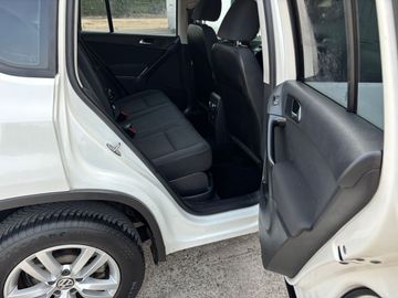 Volkswagen Tiguan - 12