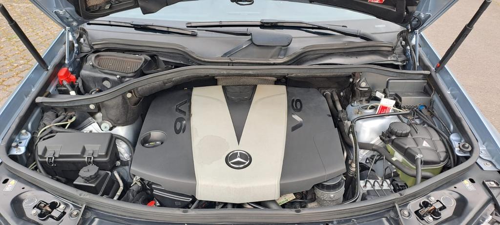 Mercedes-Benz ML 300