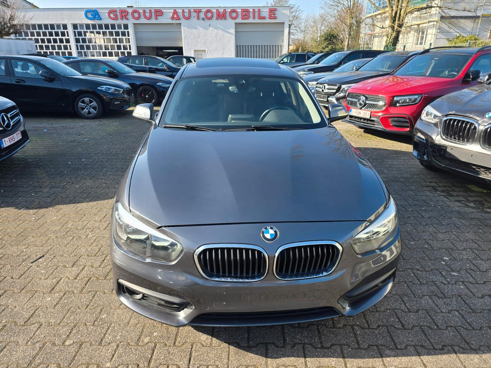 BMW 118 i Advantage Automatik Navi Leder Schiebedach