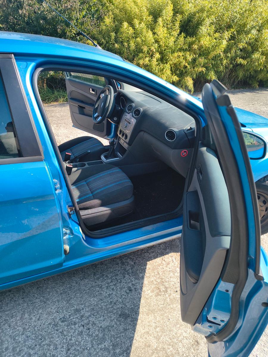 Ford Focus 2008 — photo 11